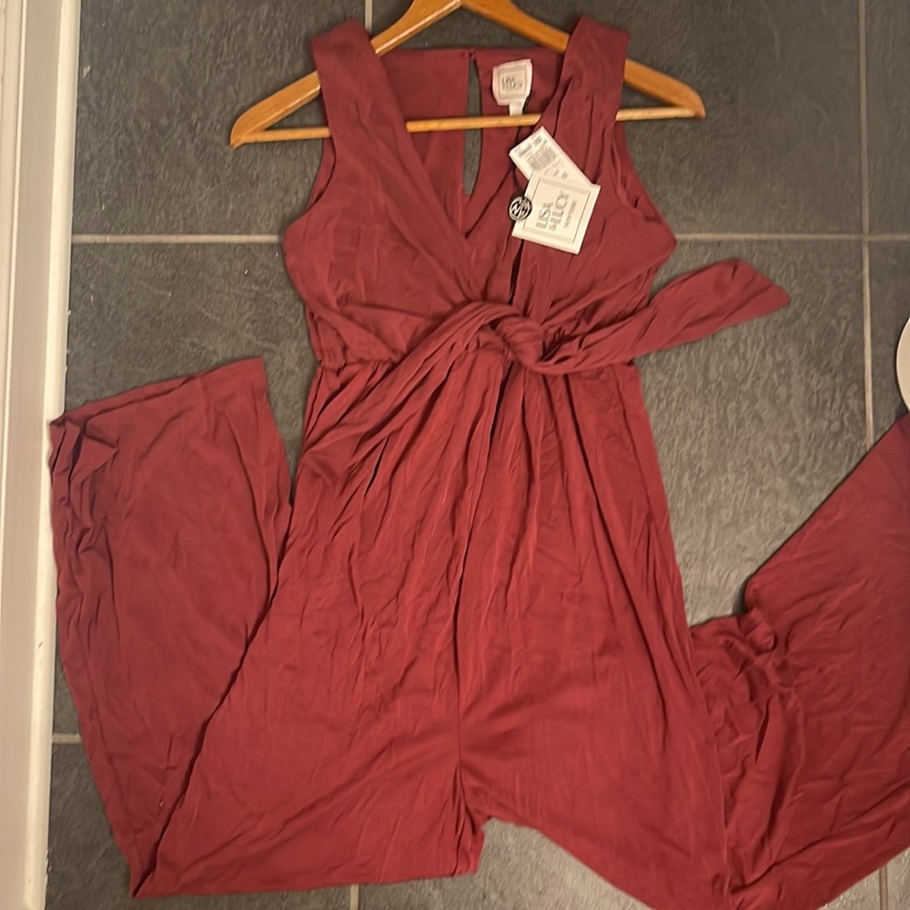 ✨NWT✨ Motherhood Maternity “Lisa & Lucy” Maternity Jumpsuit SIZE: XS